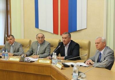 Крымских чиновников будут увольнять за хамство
