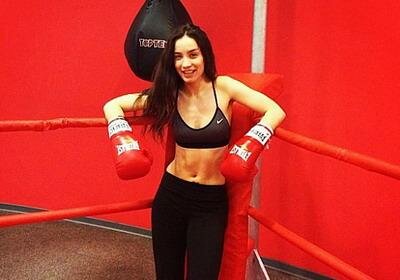 Виктория Дайнеко сбросила 8 кг благодаря тренировкам по кикбоксингу