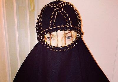 Мадонна разозлила фанатов снимком в хиджабе