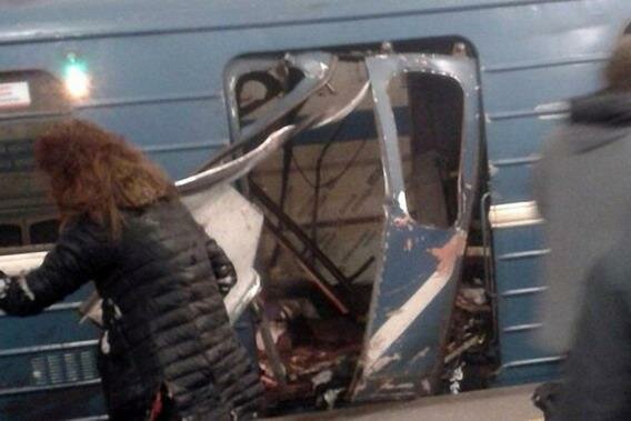 Число жертв теракта в метро Петербурга достигло 14 человек