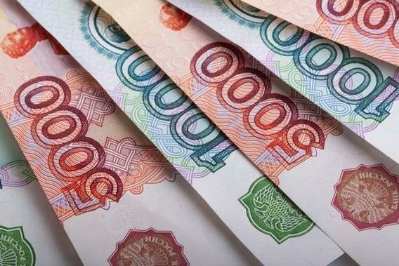 Опрос: школьники Москвы мечтают получать 82 тыс. руб