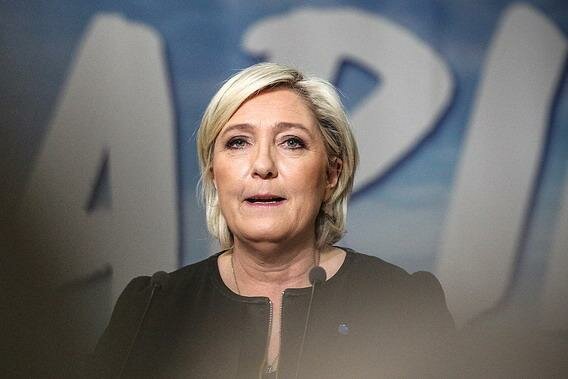 Ле Пен: президентские выборы станут решающей схваткой патриотов и глобалистов