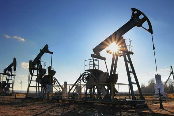 Россия в июле сохранила лидерство по добыче нефти