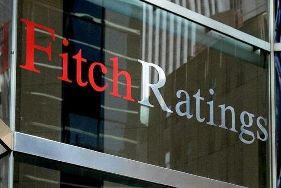 Fitch улучшило прогноз по рейтингу России со 